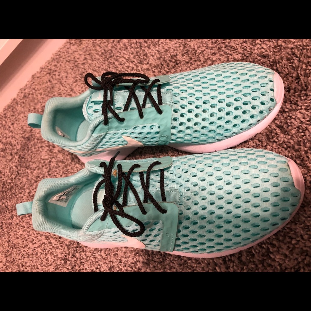 Nike sneakers youth
